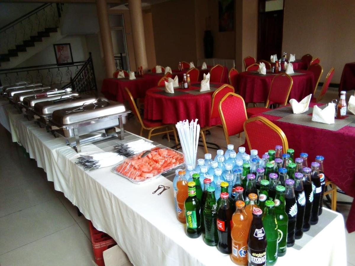 Westcliff Hotel Lira Bagian luar foto
