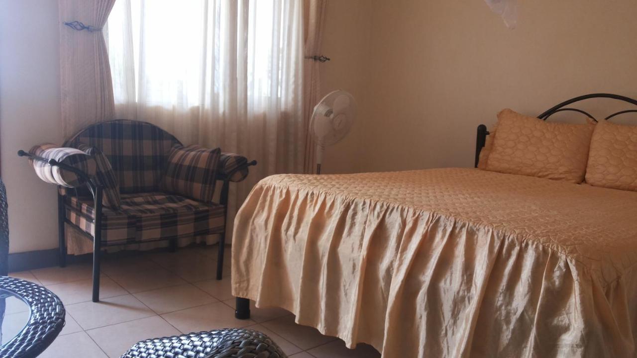 Westcliff Hotel Lira Bagian luar foto