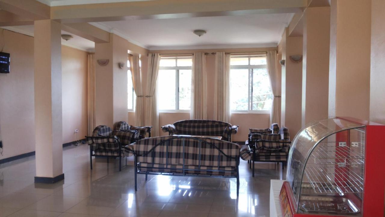 Westcliff Hotel Lira Bagian luar foto