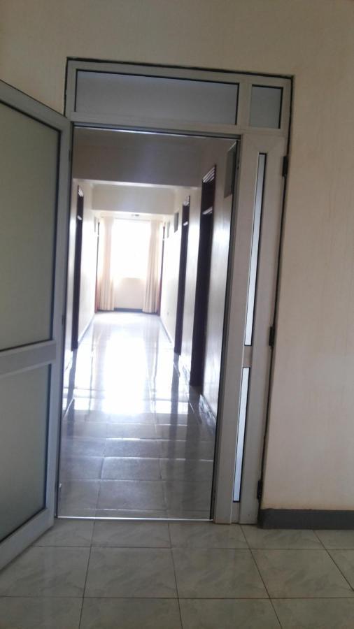 Westcliff Hotel Lira Bagian luar foto