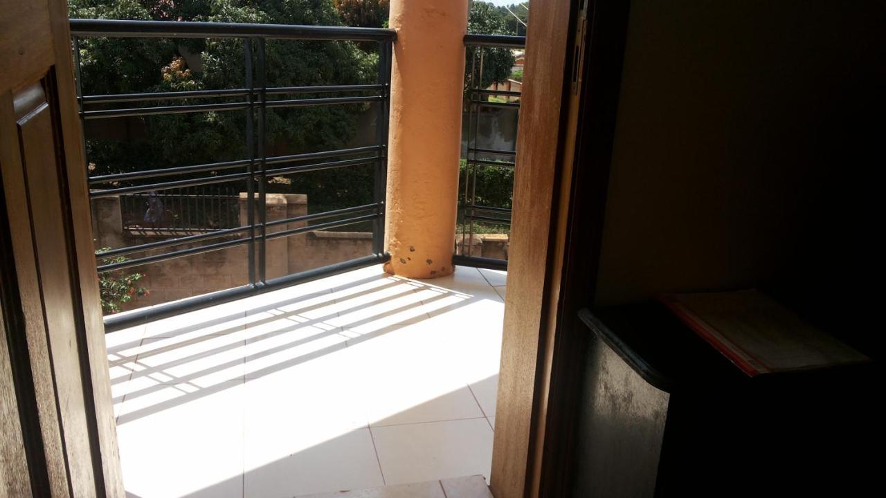 Westcliff Hotel Lira Bagian luar foto